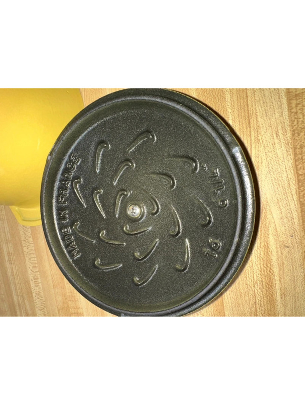 Staub Cast Iron 1.5-Quart Petite French Oven - Picture 10 of 11